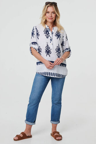 Izabel London – Ikat Print V-Neck 3/4 Sleeve Blouse