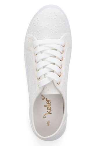 Broderie Canvas Pumps