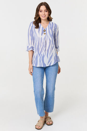 Izabel London – Animal Print 3/4 Flared Sleeve Blouse
