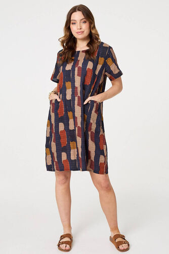 Izabel London – Printed Short Sleeve Knee Length Dress