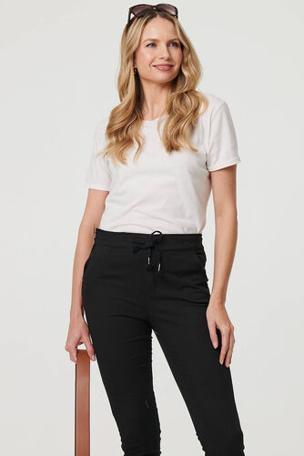 Izabel London – Tie Waist Slim Cropped Trousers