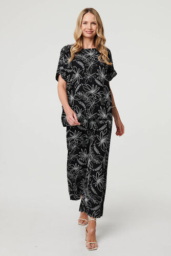 Izabel London – Floral Relaxed Short Sleeve Top