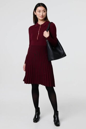 Izabel London – Zip Collar Pleated Knit Midi Dress