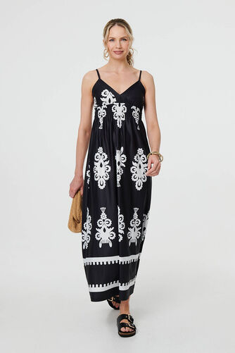 Izabel London – Ikat Print Sleeveless Shirred Maxi Dress