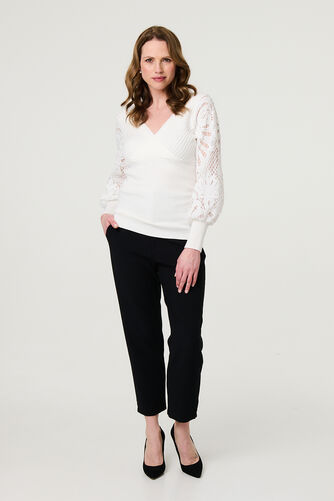 Izabel London – Floral Lace Puff Sleeve Fitted Knit Top
