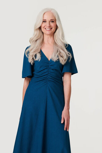 Izabel London - Plain Ruched Front Midi Dress