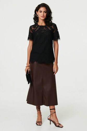 Izabel London – Lace Overlay Short Sleeve Blouse